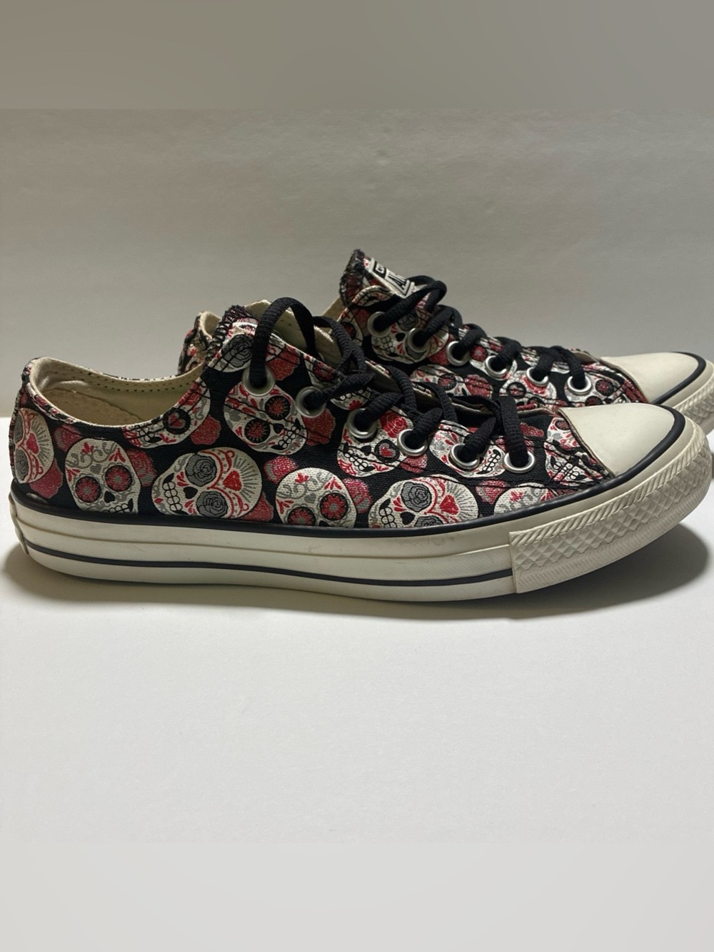 Converse Low Top Sneakers in Black, Red, White - Sugar Skull Print